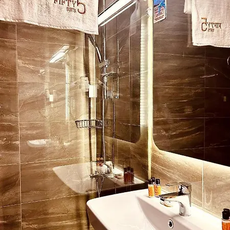 Ξενοδοχείο Fifty5 3*